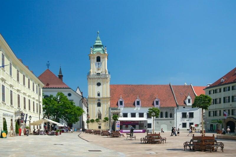 Hlavné námestie visitar Bratislava
