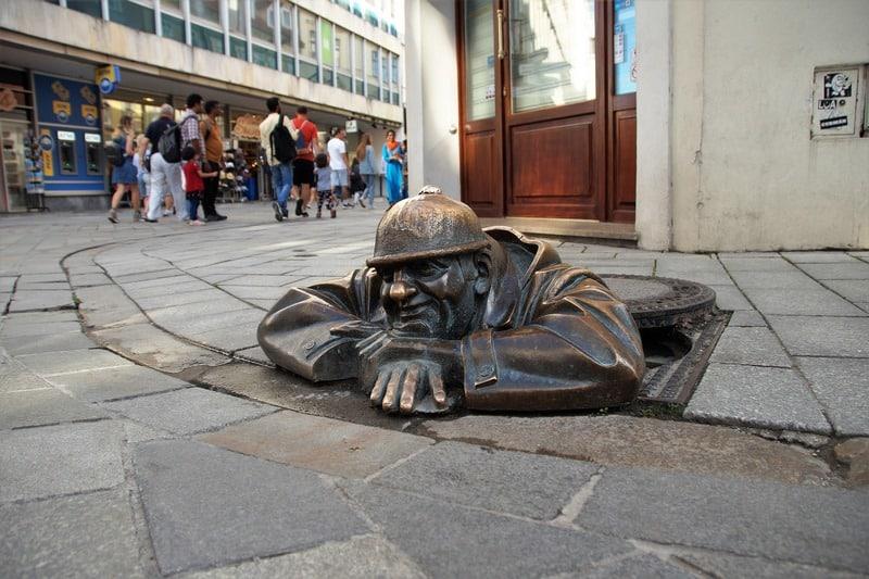 Čumil estatuas que ver Bratislava
